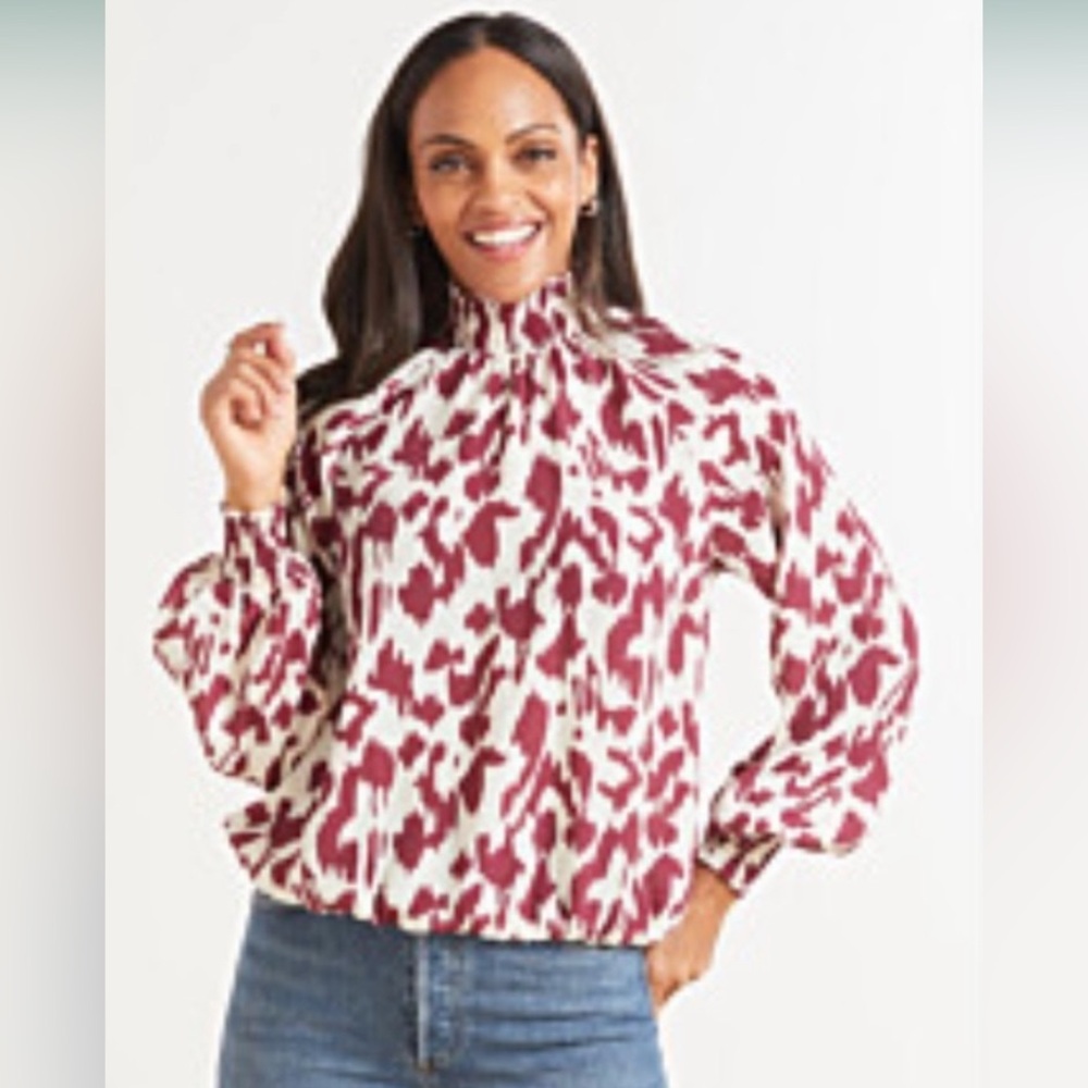 Evereve Allison Joy Arlo Ikat Cream & Burgundy Blouse Size Small
